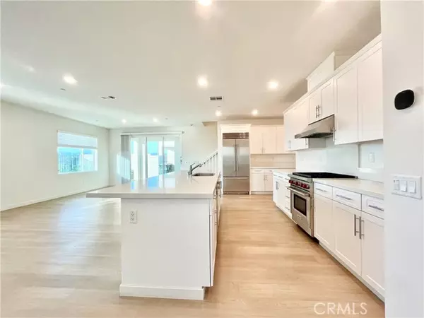 Valencia (santa Clarita), CA 91381,27237 Release Place