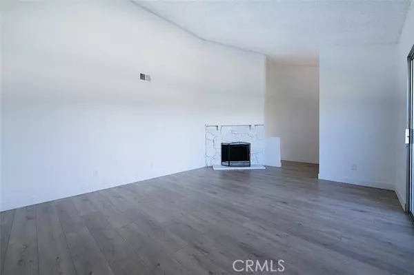 Victorville, CA 92395,16465 Green Tree