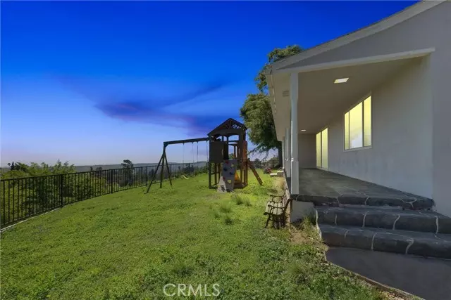 La Habra Heights, CA 90631,918 Dorothea Road