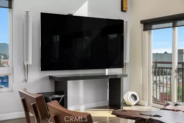 Alhambra, CA 91801,28 N 3RD Street