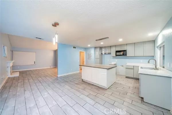 Rialto, CA 92376,261 N Vine