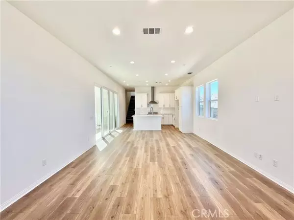 Valencia (santa Clarita), CA 91381,27391 Powder Ridge Court