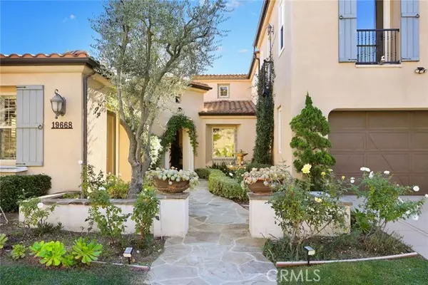 Walnut, CA 91789,19668 Three Oaks Ln,