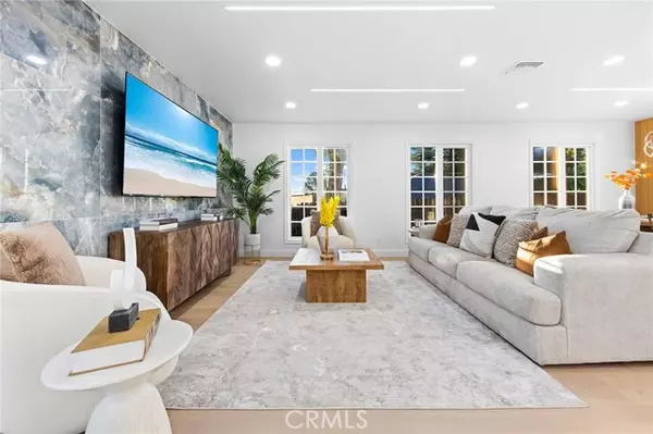 Glendora, CA 91741,326 E Sierra Madre Avenue