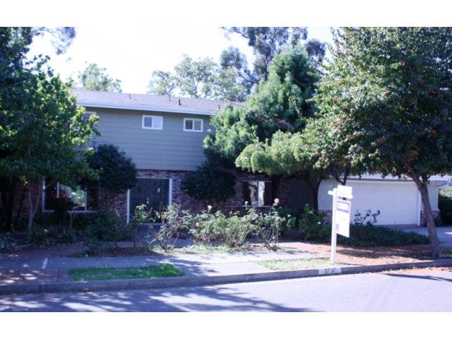 1737 DAHILL Lane, Hayward, CA 94541