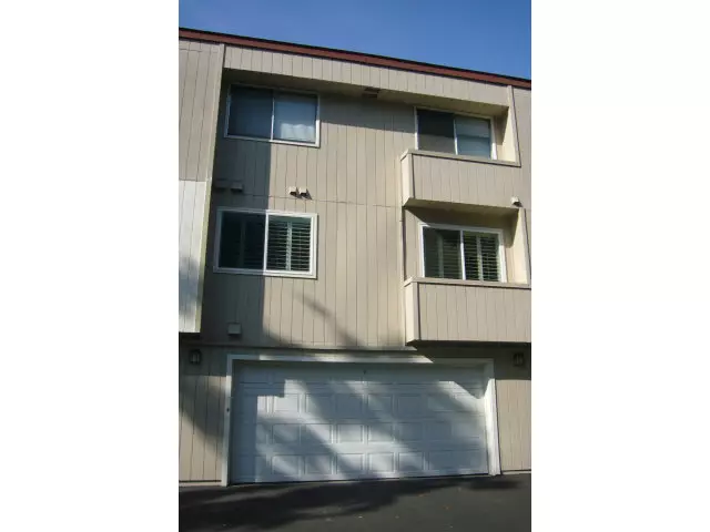 Campbell, CA 95008,905 APRICOT Avenue #C