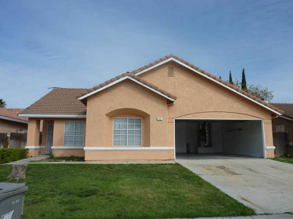 346 N SANTA CLARA Street, Los Banos, CA 93635