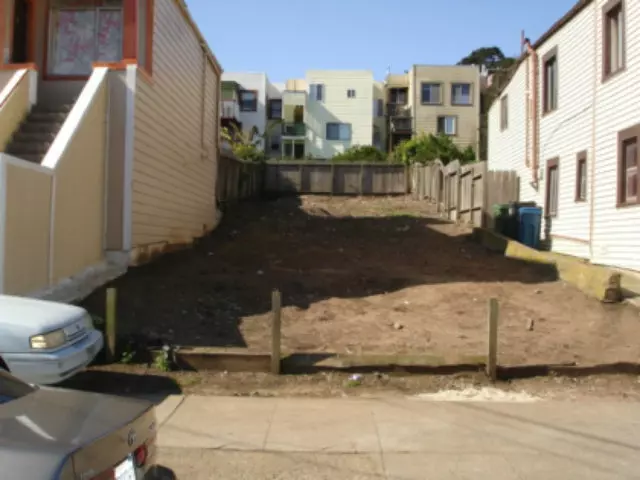 121 FLOURNOY Street, Daly City, CA 94014