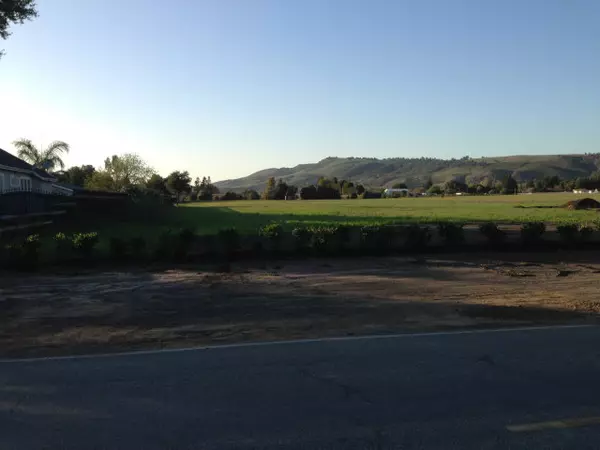 1885 E MAIN Avenue, Morgan Hill, CA 95037