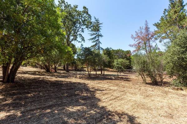 13781 Ciceroni Lane, Los Altos Hills, CA 94022