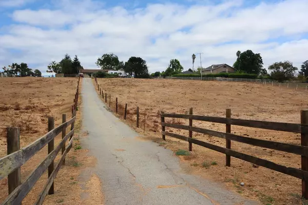 125 Whiting Road, Corralitos (watsonville), CA 95076