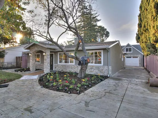 198 College Street, Mountain View, CA 94040