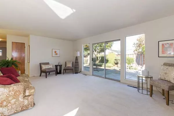 818 Sevely Drive, Mountain View, CA 94041