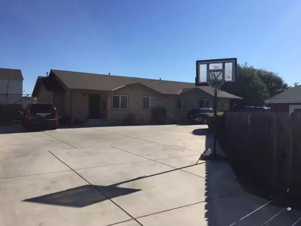 11 Homestead Avenue, Salinas, CA 93901