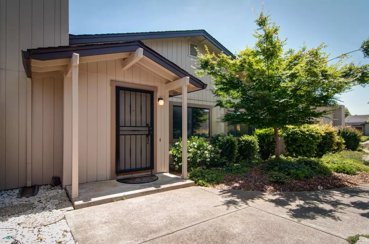 Benicia, CA 94510,1213 Grove