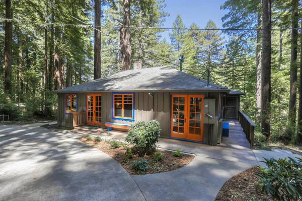 855 Dearborn Park Road, Pescadero, CA 94060