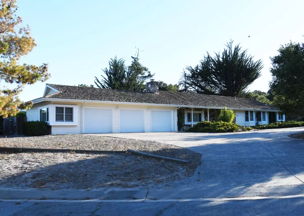 Salinas, CA 93908,13632 Paseo Terrano