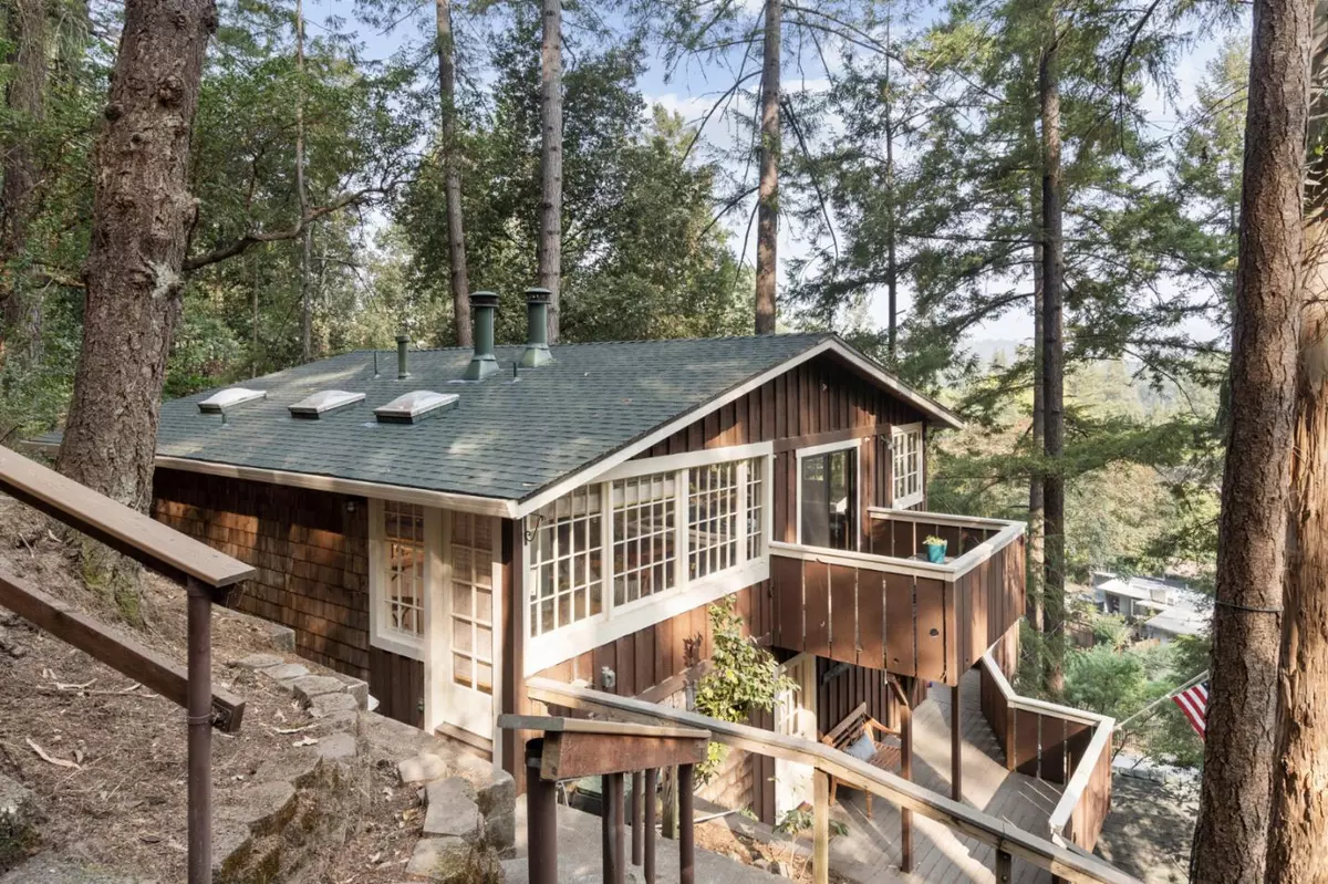 Mount Hermon, CA 95041,31 Pine Avenue