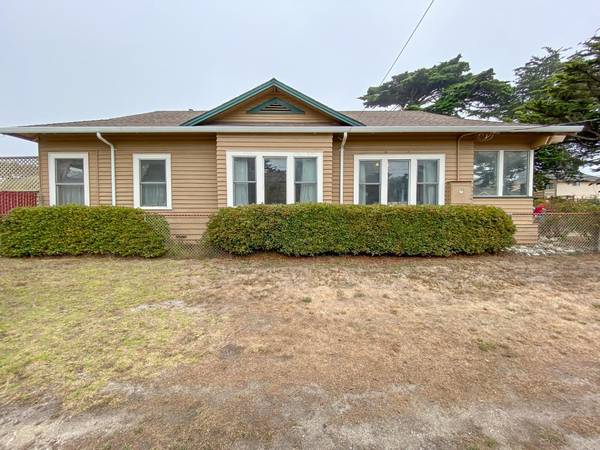 307 California Avenue, Moss Beach, CA 94038