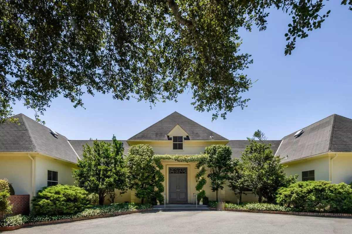 Hillsborough, CA 94010,65 Downey Way