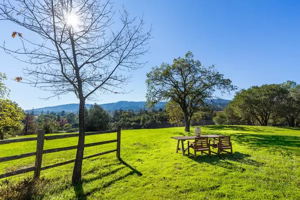 Los Altos Hills, CA 94024,24250 Dawnridge Drive