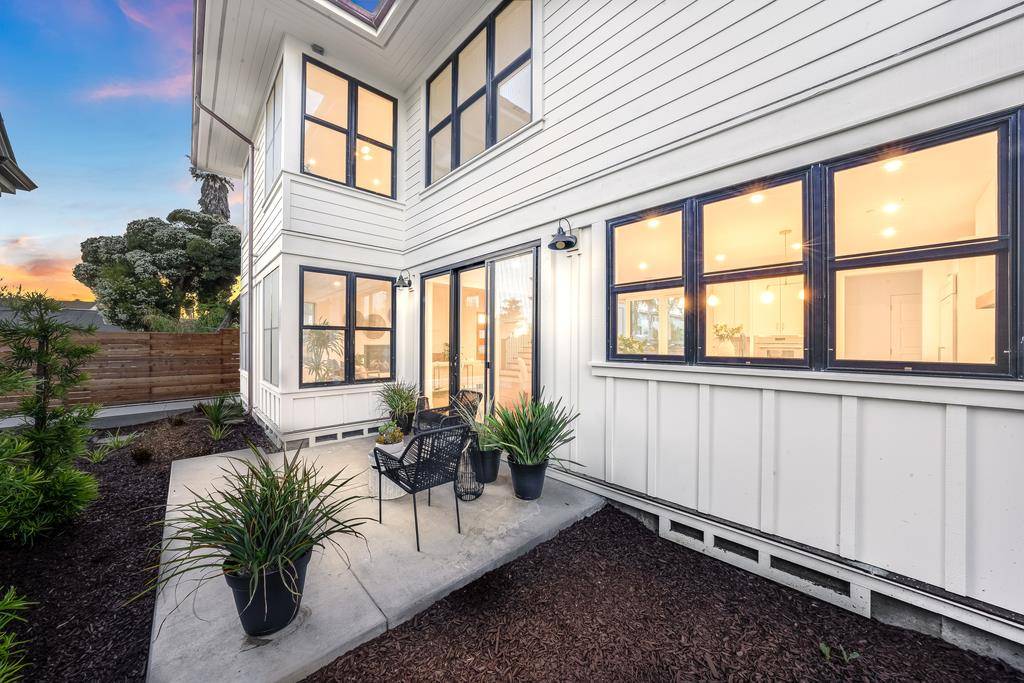 130 Bay Crest Road, Santa Cruz, CA 95062