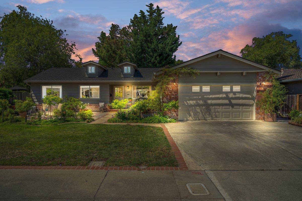 2732 Doverton Square, Mountain View, CA 94040