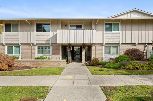 477 Lassen Street #6, Los Altos, CA 94022