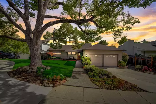 1131 Foothill Street, Redwood City, CA 94061