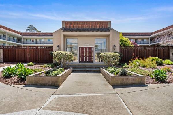 870 Park Avenue #211, Capitola, CA 95010