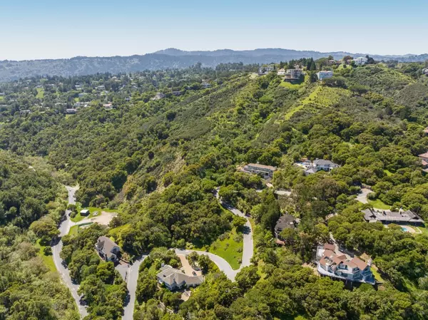 Hillsborough, CA 94010,0 Woodridge Road