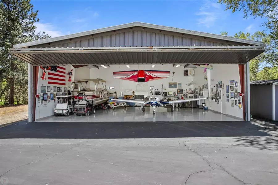 20944 Woodside Way, Groveland, CA 95321