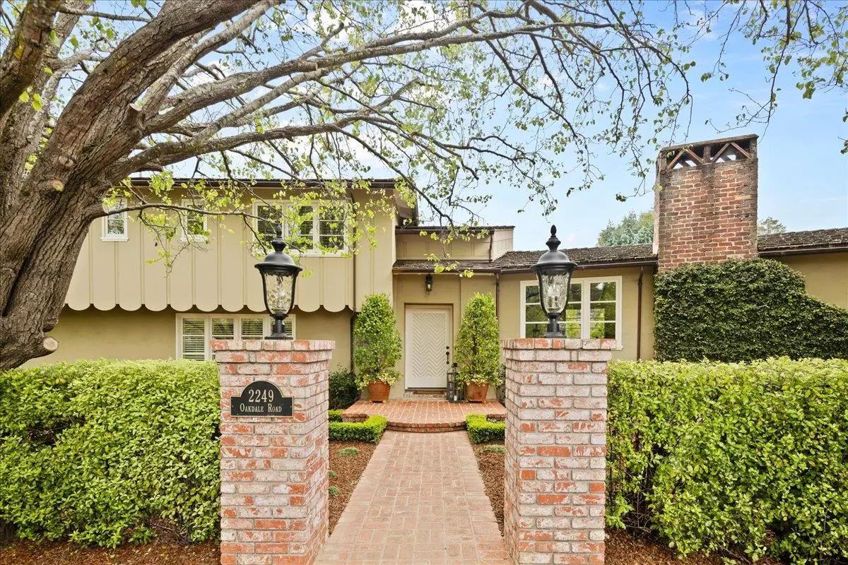 Hillsborough, CA 94010,2249 Oakdale Road