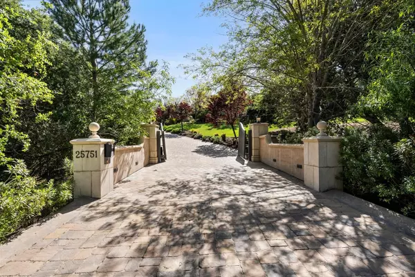 Los Altos Hills, CA 94022,25751 Elena Road