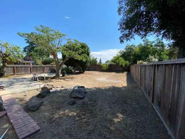 Sunnyvale, CA 94087,1472 Hampton Drive