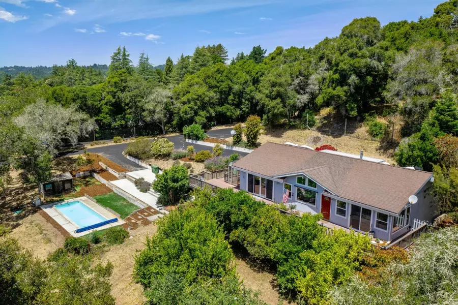 800 Ranchitos Del Sol, Aptos, CA 95003