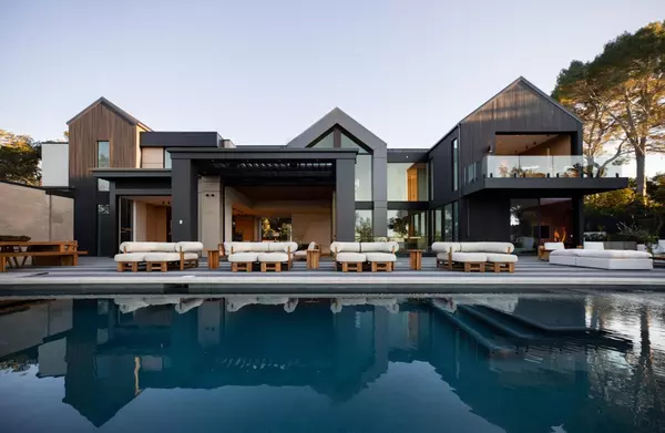 94 Melanie Lane, Atherton, CA 94027