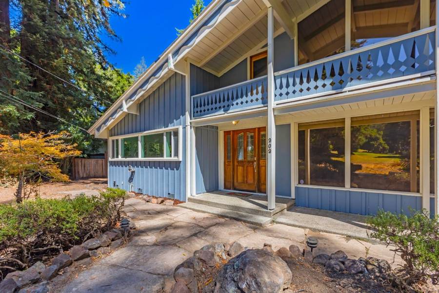 202 W Hilton Drive, Boulder Creek, CA 95006