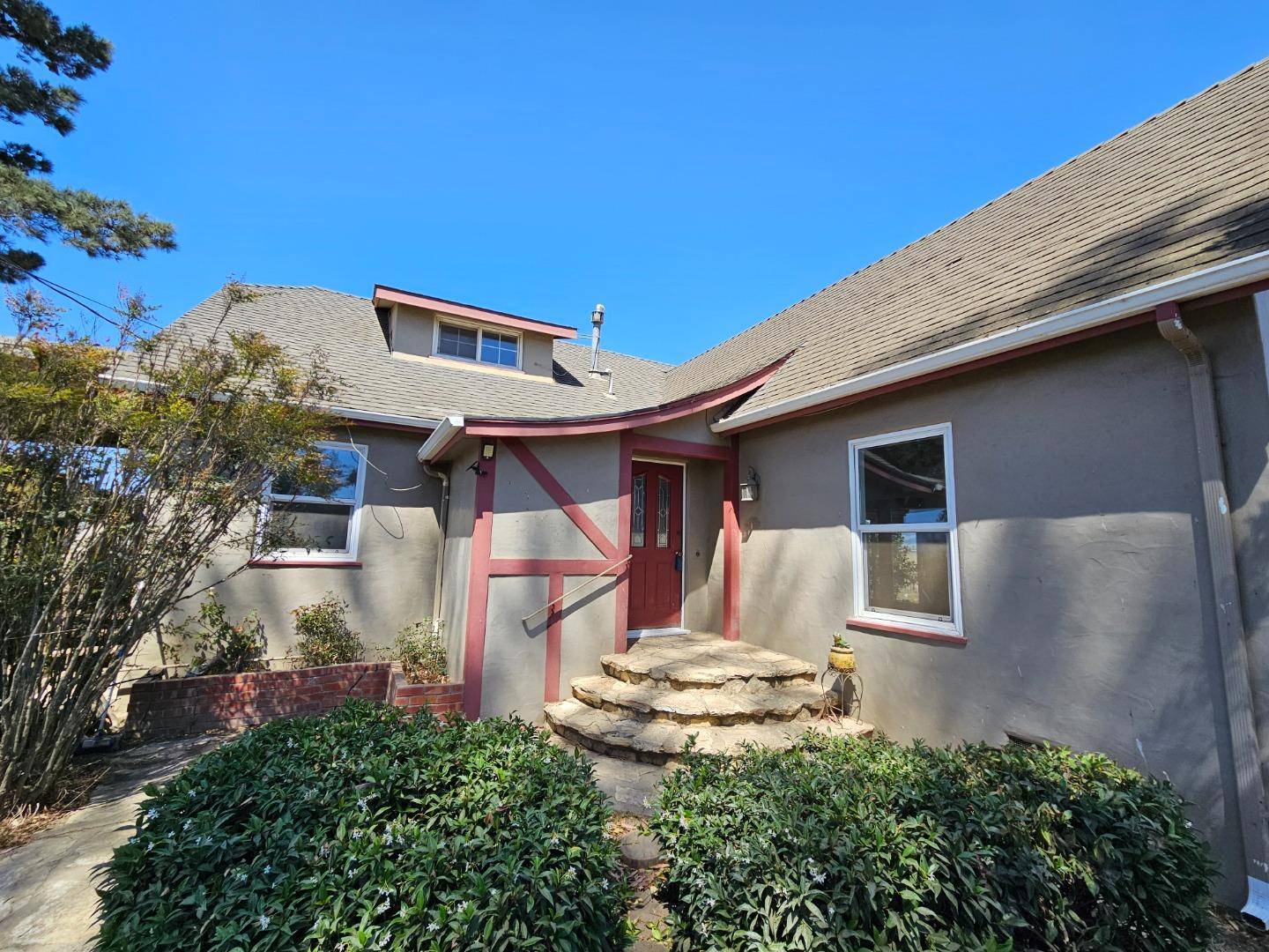 120 Trafton Road, Royal Oaks, CA 95076