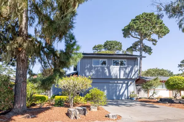 Pacific Grove, CA 93950,902 Maple Street