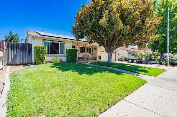 Gilroy, CA 95020,7330 Nantucket Place