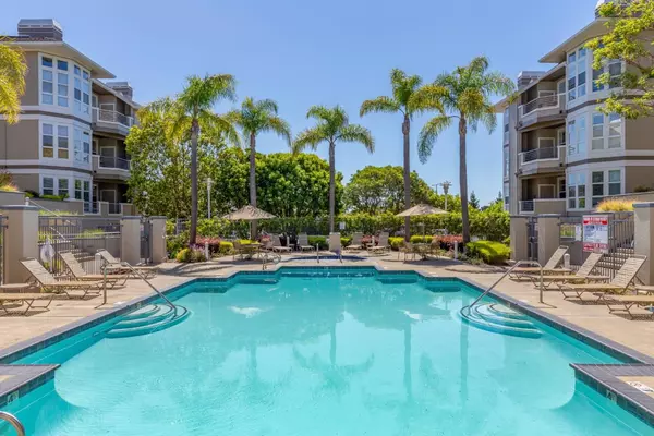 880 Meridian Bay Lane #220, Foster City, CA 94404