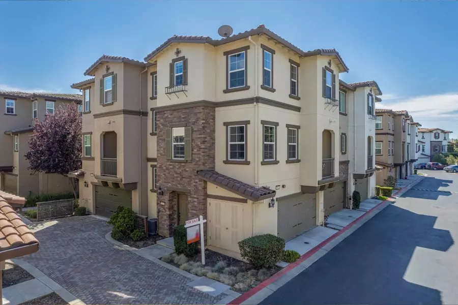 5841 Via Lugano, Fremont, CA 94555