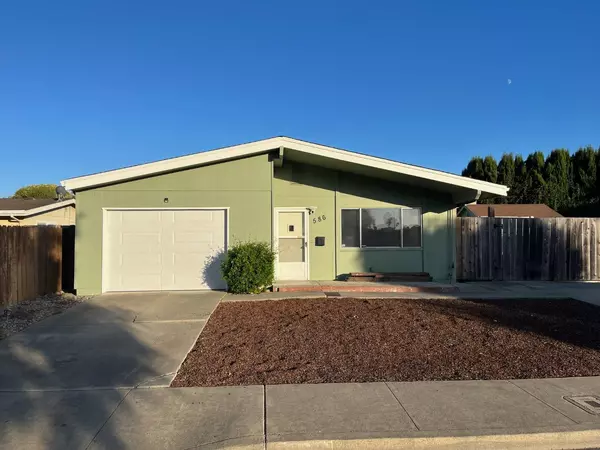 586 Bridge Street, Watsonville, CA 95076