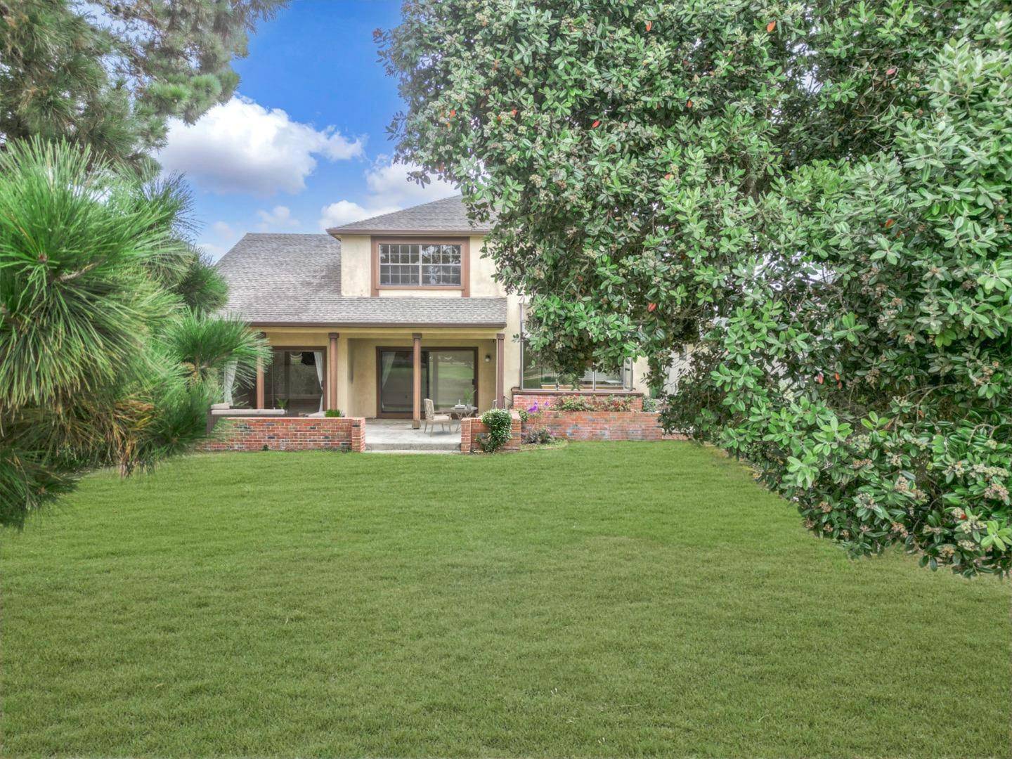 Half Moon Bay, CA 94019,483 Winged Foot Road