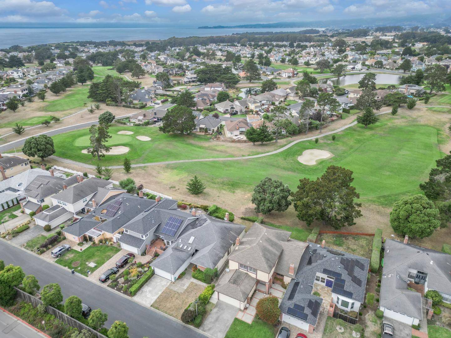 Half Moon Bay, CA 94019,483 Winged Foot Road