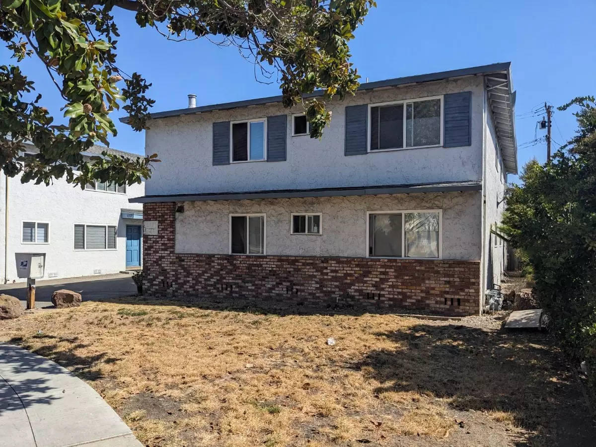 Sunnyvale, CA 94087,1656 Queen Charlotte Drive