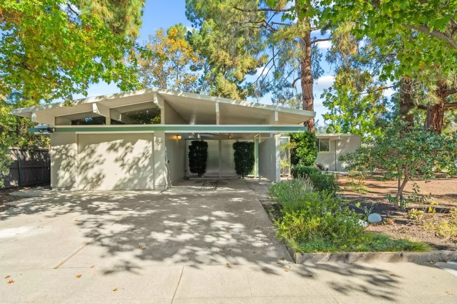 708 Holly Oak Drive, Palo Alto, CA 94303