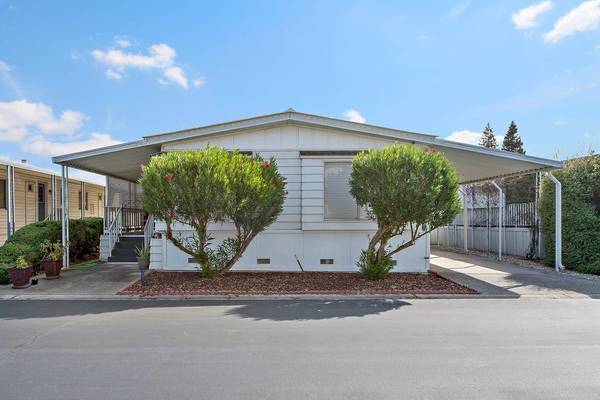 154 Walnut Drive #154, Morgan Hill, CA 95037