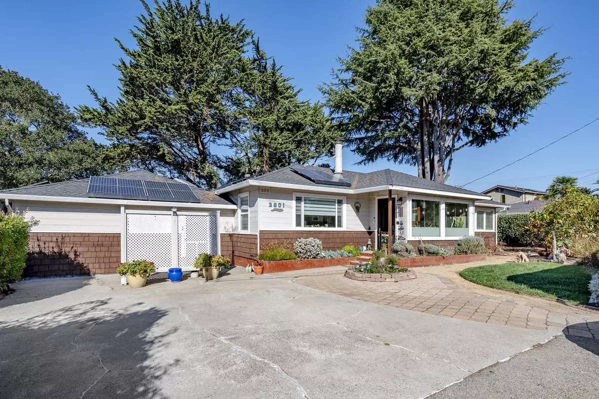 Santa Cruz, CA 95062,2901 Sandy Lane